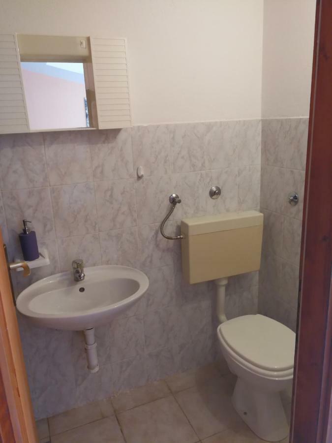 Apartmani "Ivan" มารีนา ภายนอก รูปภาพ
